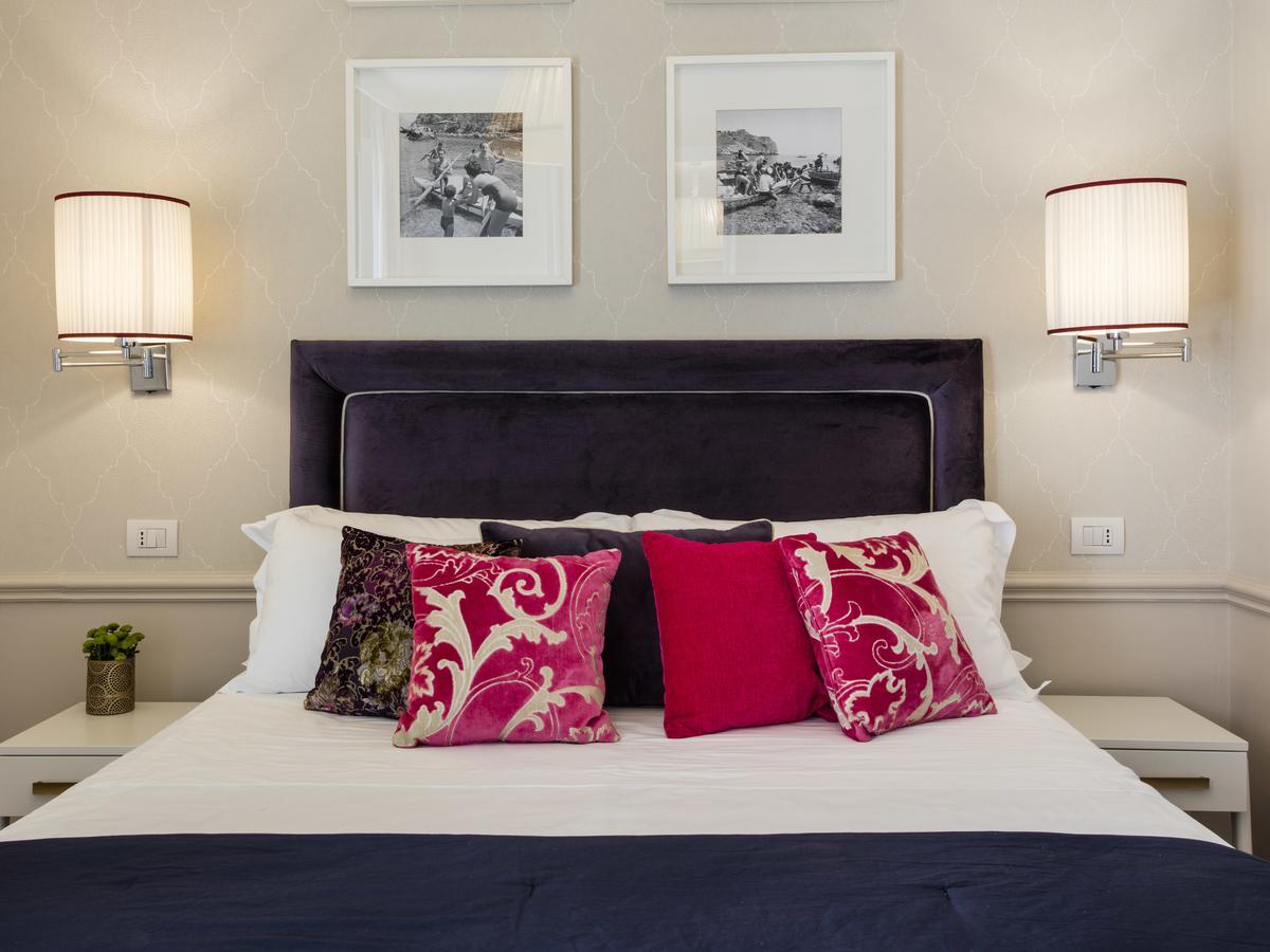 ลา มาลันดรินา Aparthotel ตาออร์มินา ภายนอก รูปภาพ