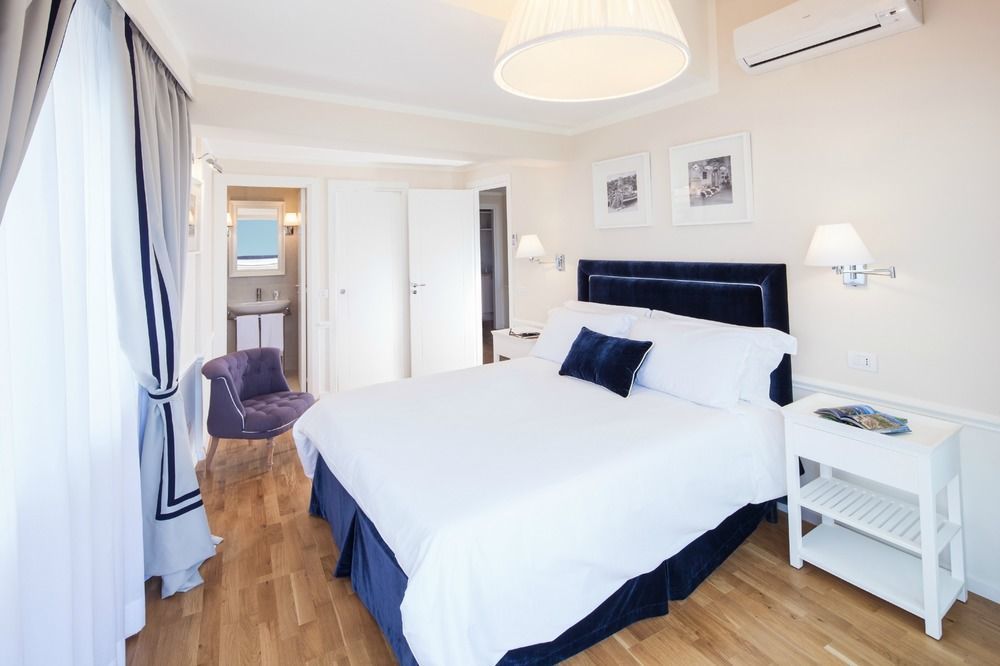 ลา มาลันดรินา Aparthotel ตาออร์มินา ภายนอก รูปภาพ